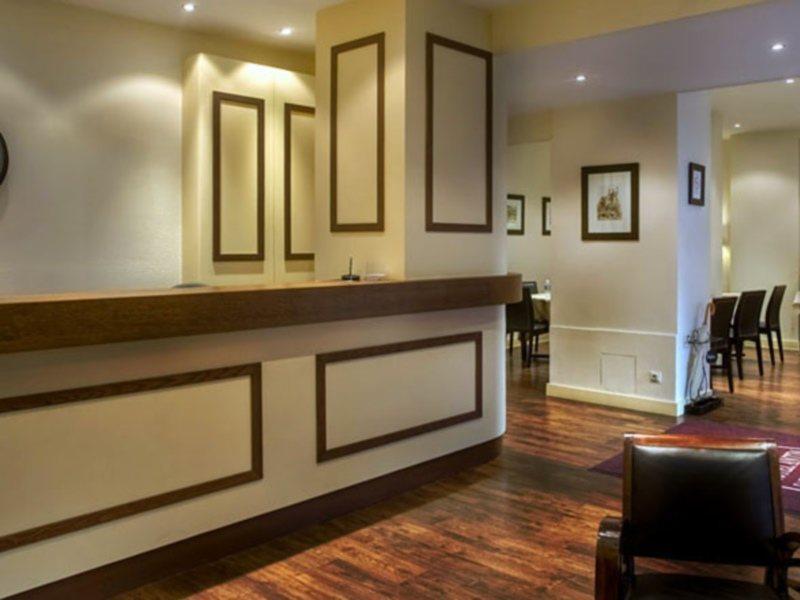 Antin St Georges 2* Parigi